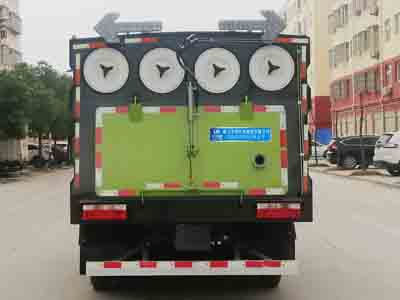 程力威牌CLW5070TXC6型吸塵車(chē)